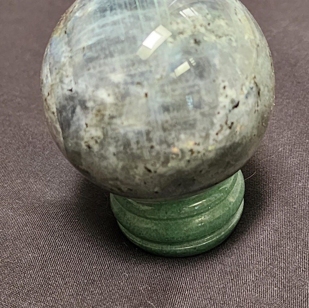 Jade Orb - with stand - Picture 2 of 5